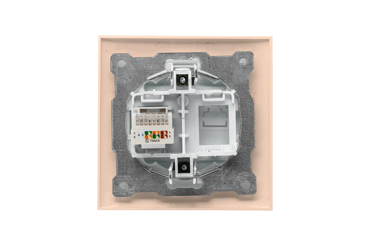 1-местная компьютерная розетка EKF Валенсия, RJ-45 кремовая PROxima EWK01-035-20