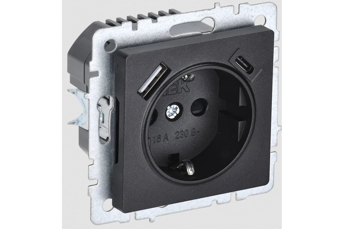 1-местная розетка IEK Brite с заземлением с защитными шторками 16а с usb a+c 18вт рюш11-1-брч черный BR-R14-16-U22-018-K02