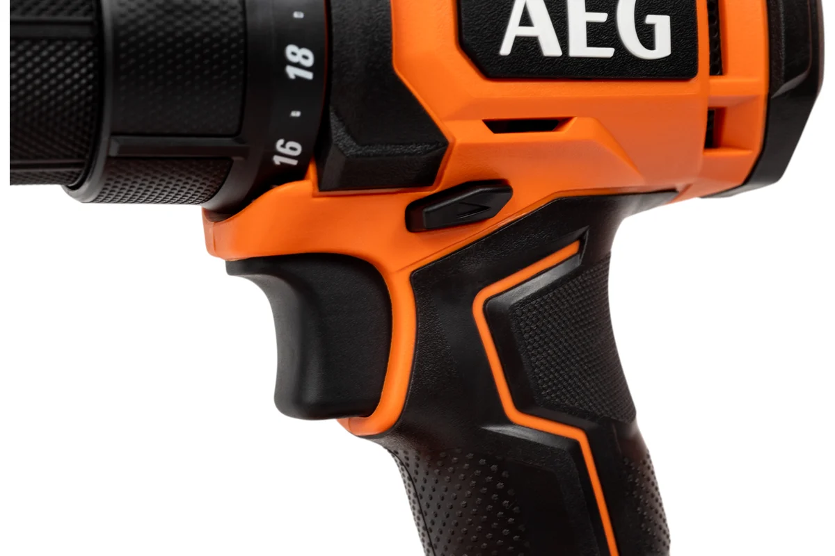 Дрель-шуруповерт AEG BS18G4-202C 4935478630