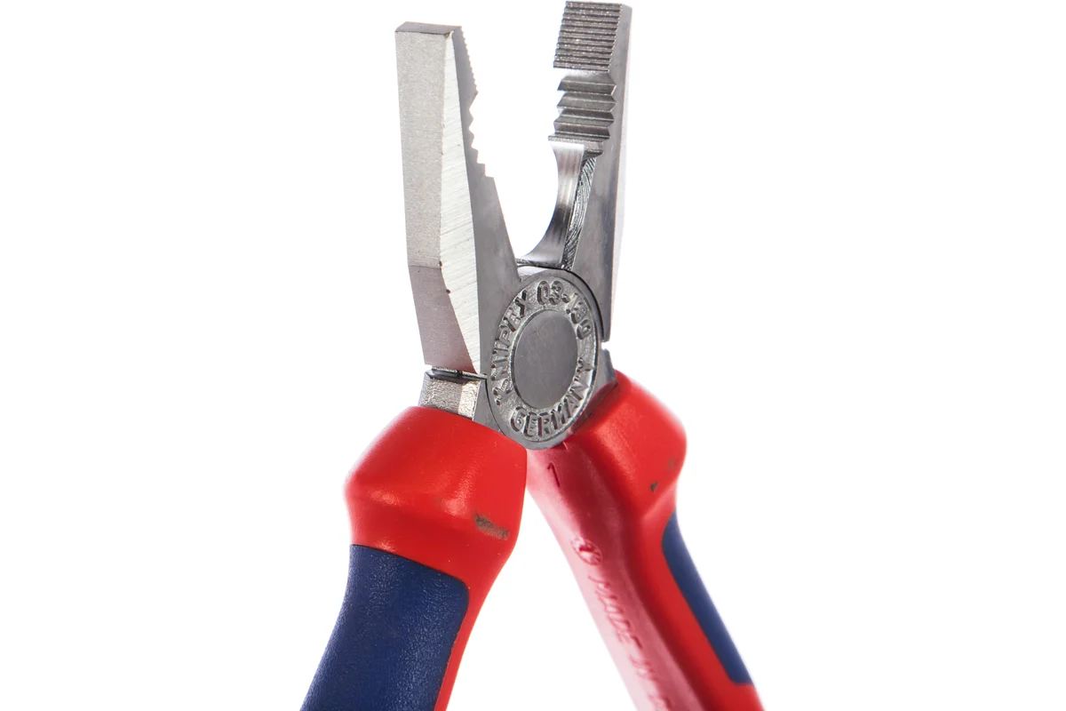 Комбинированные плоскогубцы KNIPEX KN-0305180