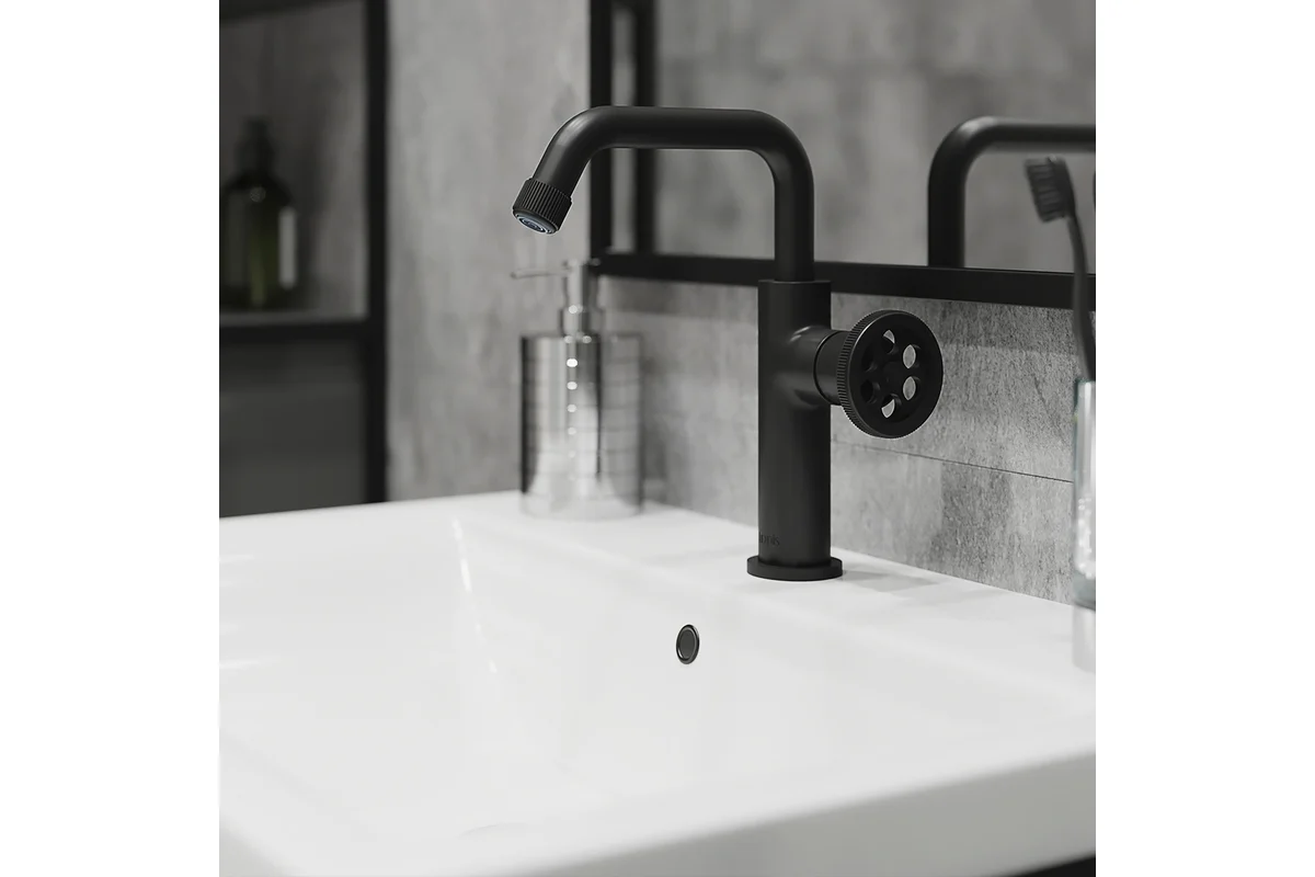 Смеситель для умывальника IDDIS Grange черный GRABLR0i01