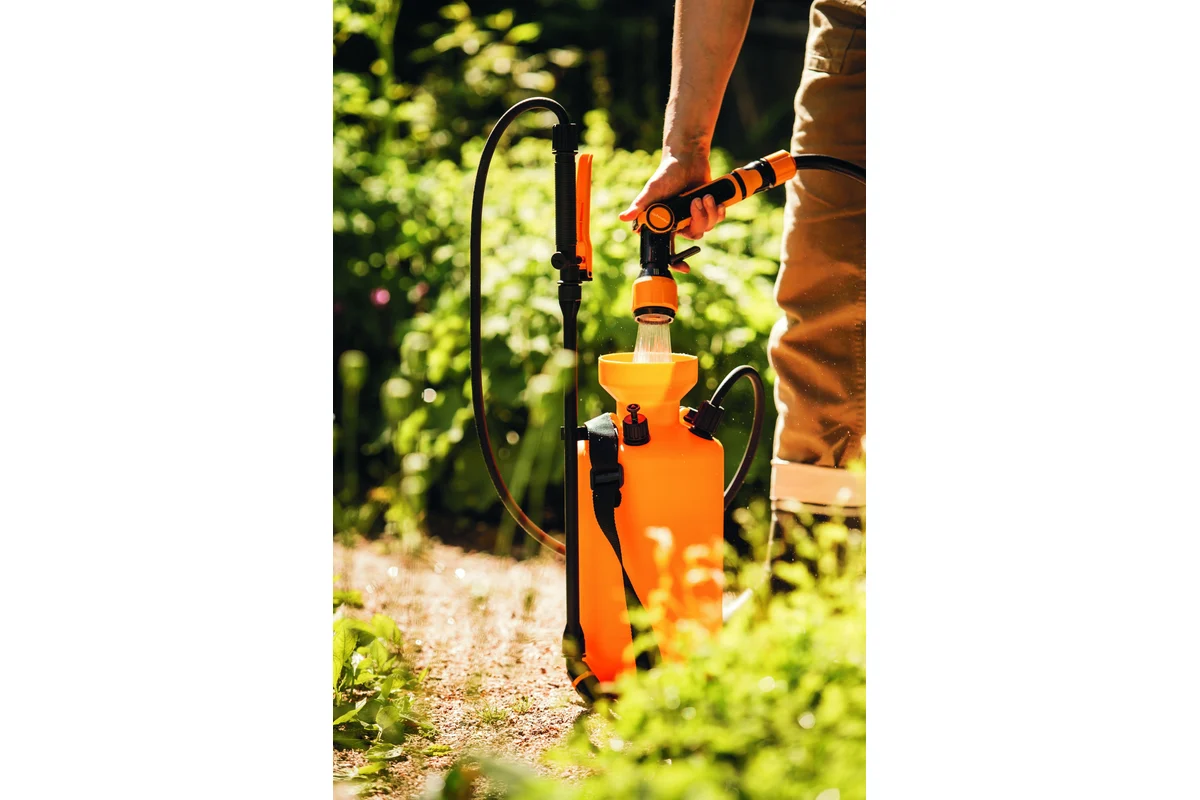 Садовый опрыскиватель Fiskars 5л 1025934