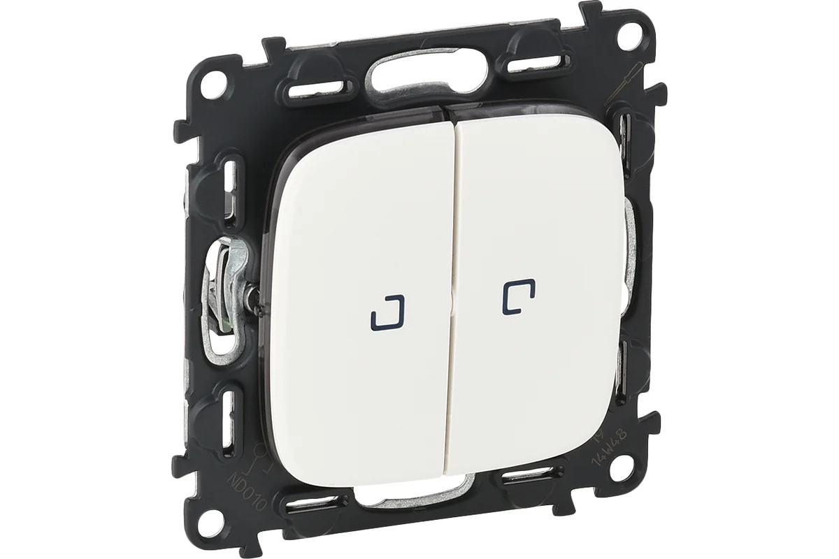 Переключатель двухклавишный Legrand Valena ALLURE 10АХ 250В с подсветкой.С лицевой панелью.Белый 752709