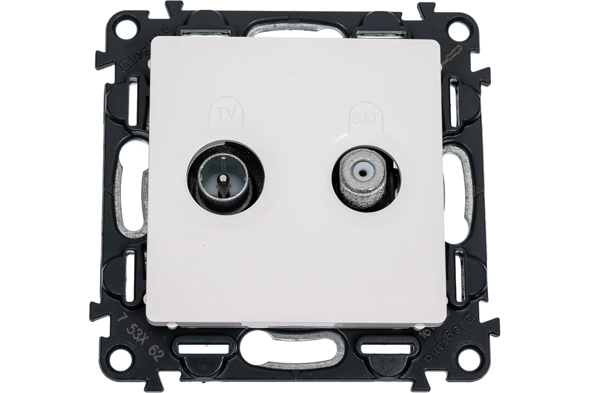 Розетка оконечная TV SAT Legrand Valena LIFE 10дБ, диапазоны 5-862 МГц/950-2400 МГц С лицевой панелью Белая 753462