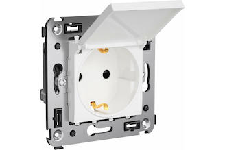 Розетка&nbsp;с&nbsp;крышкой&nbsp;DKC, Avanti,&nbsp;Белое&nbsp;облако, в&nbsp;стену,&nbsp;2PE&nbsp;4400013