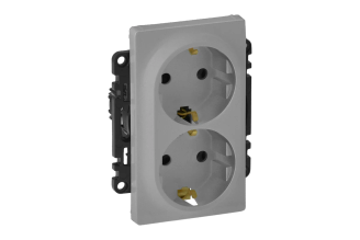 Силовая розетка двойная Legrand Valena Life 753327 2×2К+З, алюминий