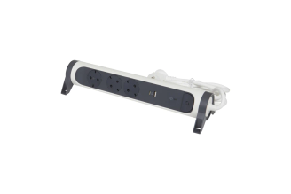 Удлинитель Legrand с заземлением 3 розетки 1,5 м 2xUSB A+C 694508
