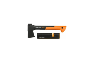 Промонабор Fiskars: топор X7 и точилка 1020183